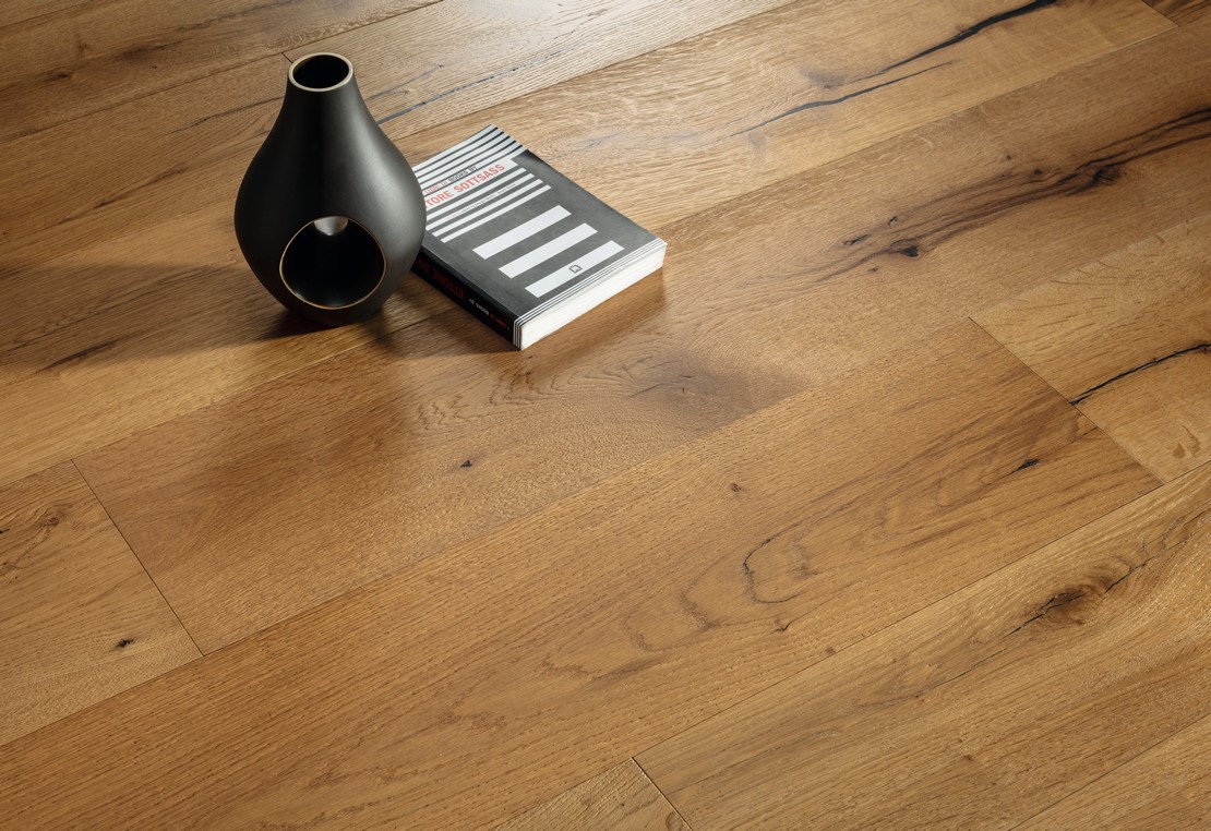 Séjour avec sol en bois - Inspirations Iperceramica