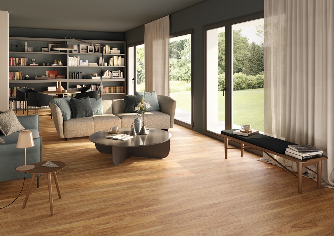 Séjour classique et moderne avec sol effet bois - Inspirations Iperceramica