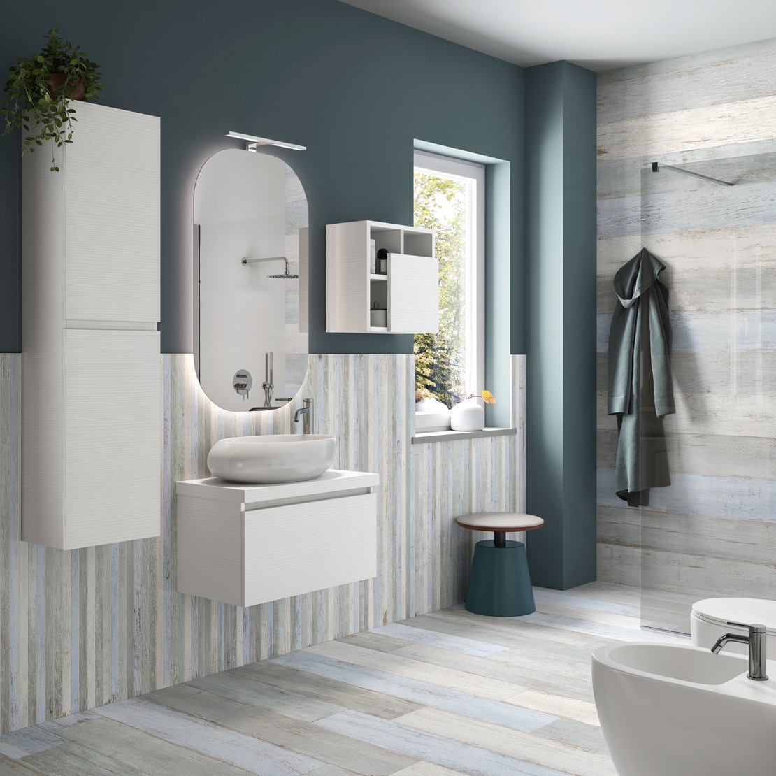 Bagno moderno piccolo con pavimento effetto legno bianco e pareti azzurre - Ambienti Iperceramica