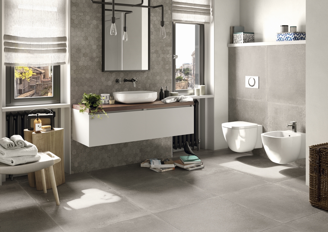 Salles de bains moderne : mosaïque et effet béton gris pour un style industriel parfait. - Inspirations Iperceramica