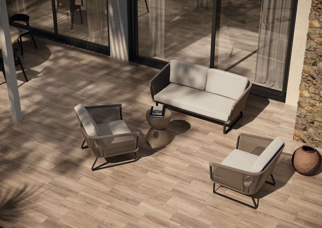 Extérieur moderne avec terrasse effet bois - Inspirations Iperceramica