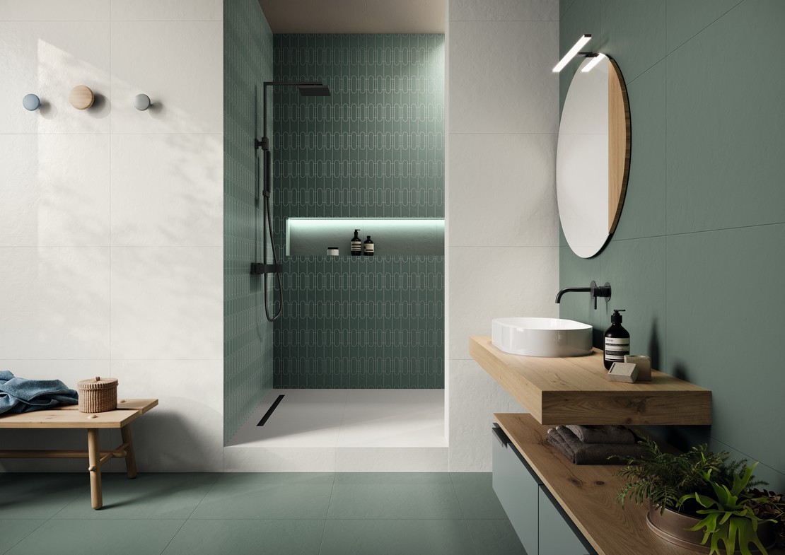 Salle de bains moderne, de luxe avec carrelage coloré - Inspirations Iperceramica