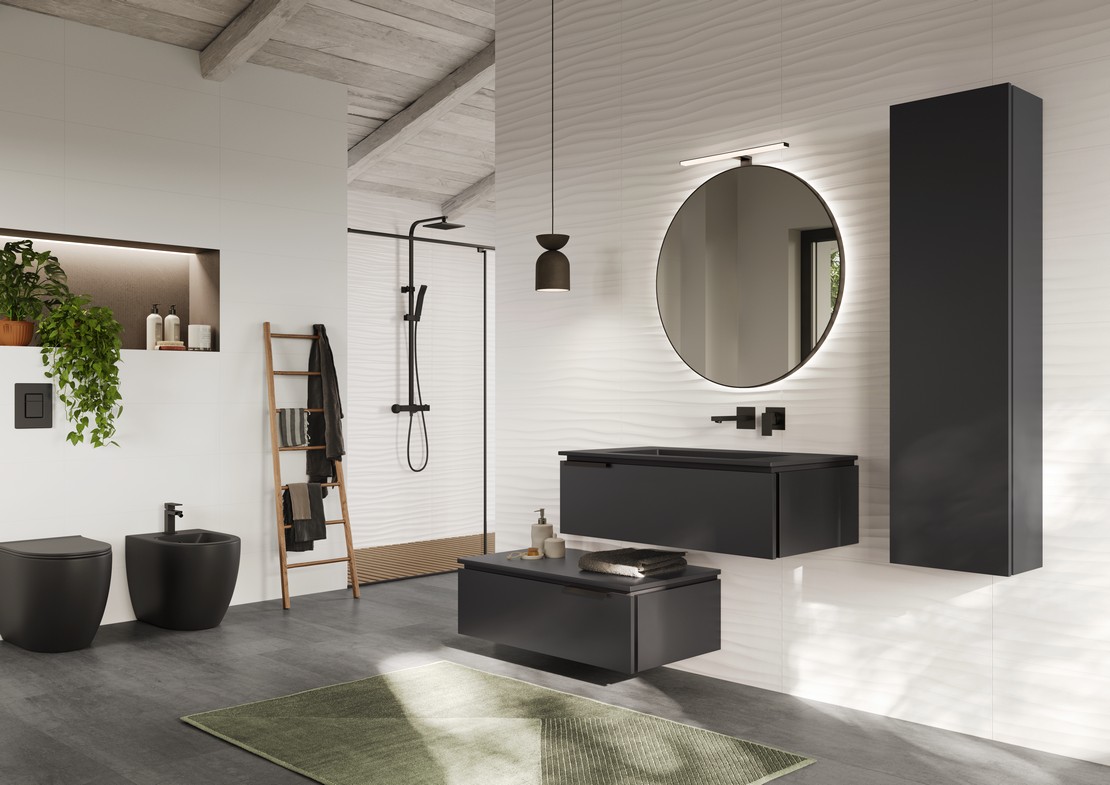 Bagno minimal con doccia, pavimento effetto pietra nero moderno - Ambienti Iperceramica