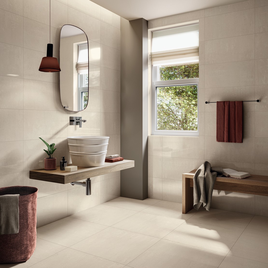 Bagno moderno minimalista con pavimento effetto cemento beige - Ambienti Iperceramica