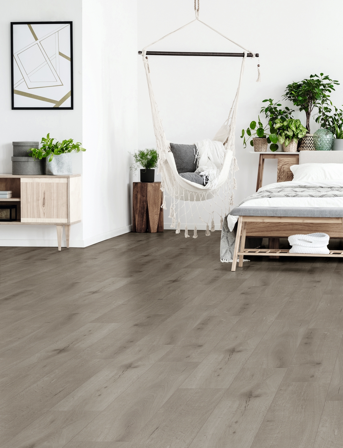 Elegantes und rustikales Schlafzimmer, PVC Boden in Holzoptik Grau - Inspirationen Iperceramica