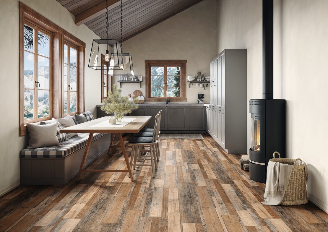 Cuisine rustique et moderne avec sol pvc effet chêne vintage marron et beige - Inspirations Iperceramica