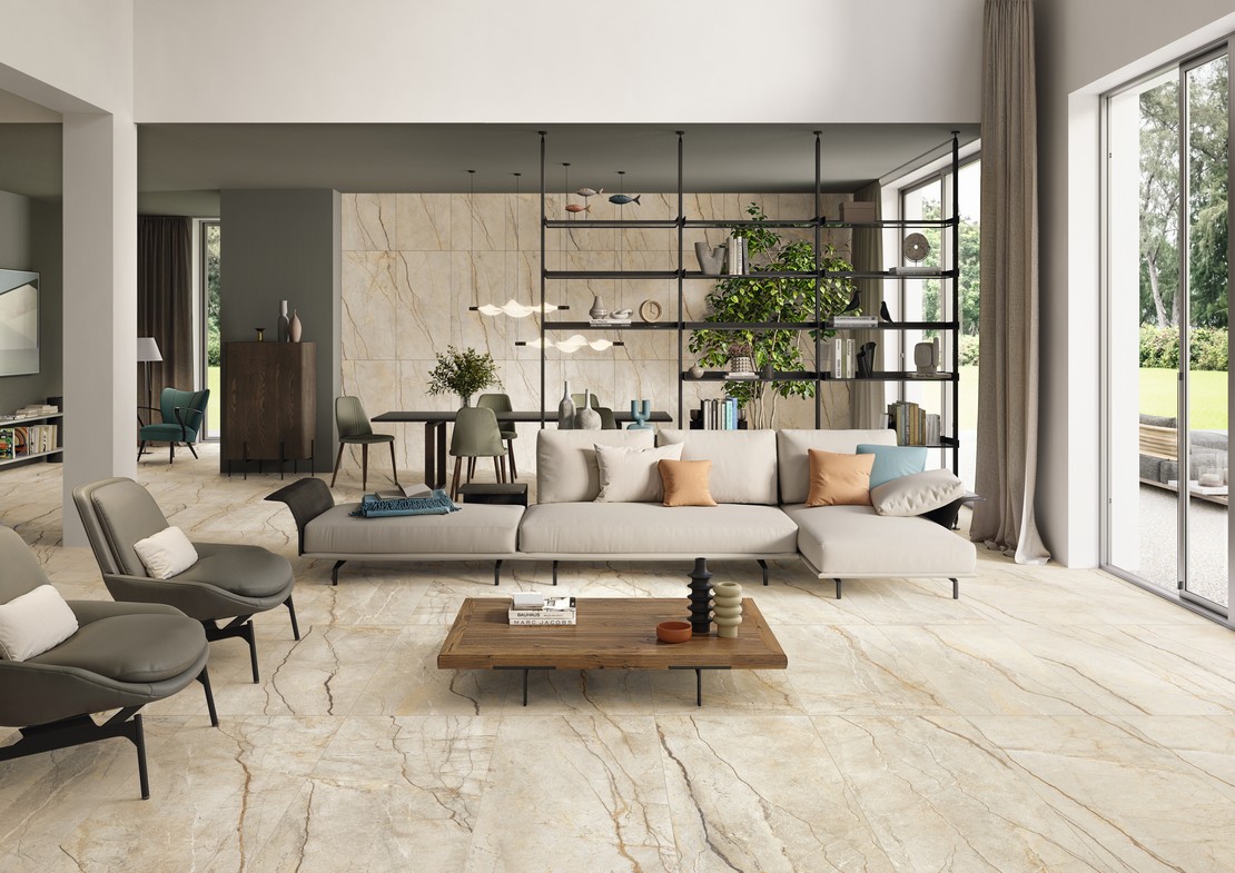 Elegantes modernes Wohnzimmer mit Boden Marmoroptik - Inspirationen Iperceramica