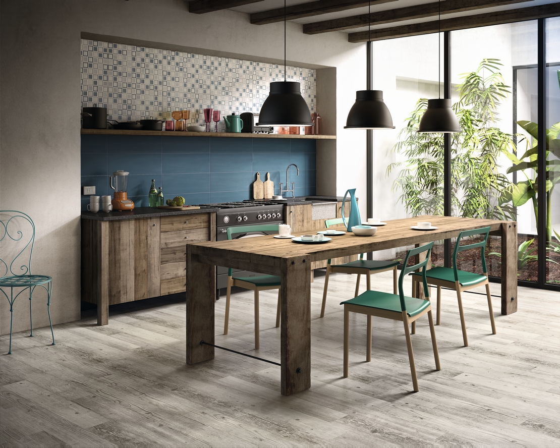 Cuisine moderne linéaire au style rustique dans des tons de gris et de bleu. - Inspirations Iperceramica