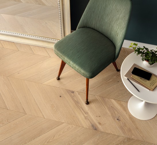 Séjour classique, parquet à point français