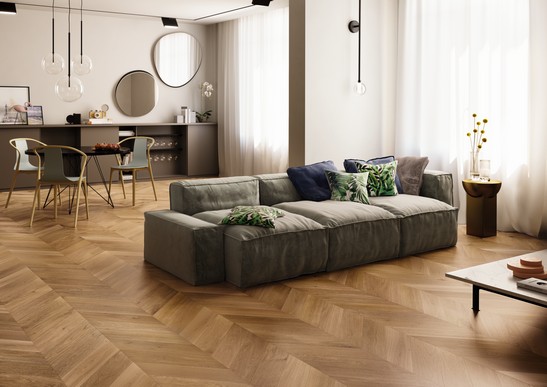 Déjour moderne et élégant avec parquet en bois chêne naturel chevron