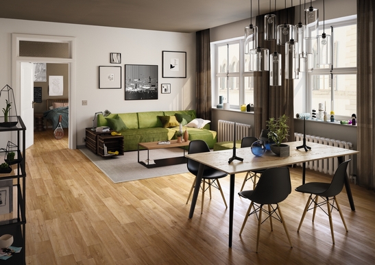 Kleines modernes Wohnzimmer: Grauer PVC-Boden in Holzoptik