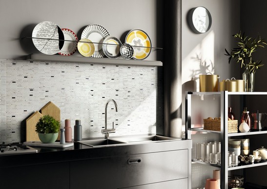 Cucina moderna in stile industrial con mosaico bianco ed effetto metallico