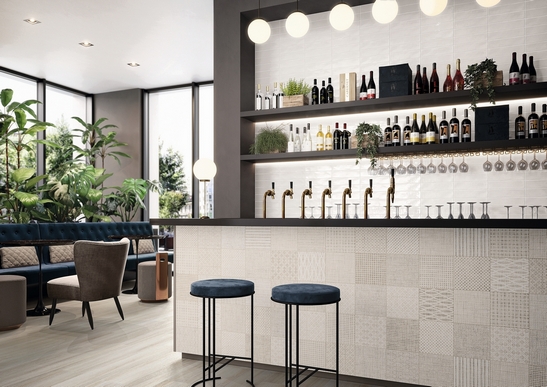 Modern restaurant-bar, wood-effect flooring and glossy vintage white wall covering