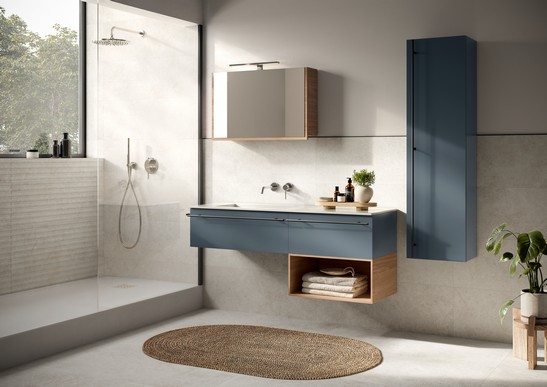 Modernes Badezimmer mit Dusche Steinoptik Beige