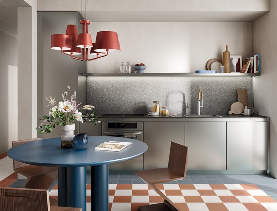 Industriestil farbige Küche mit Mosaik Wanverkleidung in Metalloptik