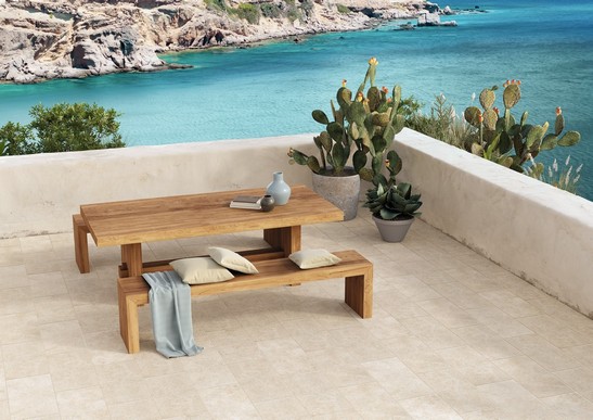Terrasse moderne tons beiges effet pierre