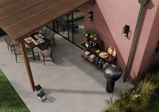 Garden with modern stone-effect porch