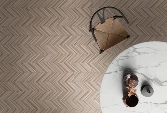 Moderne und klassische Küche mit luxuriösem Boden Holzoptik