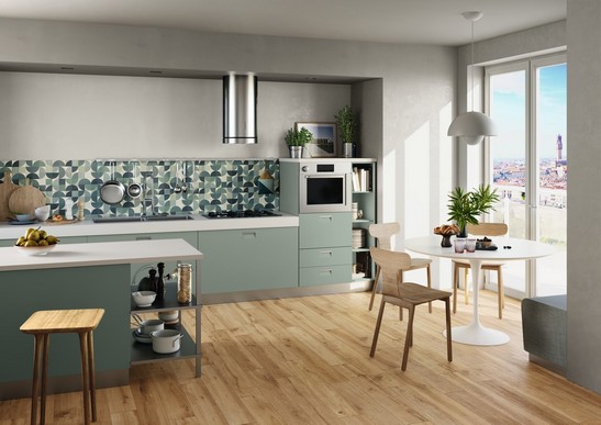 Cuisine moderne linéaire avec îlot, sol imitation bois et carrelage mural effet papier peint