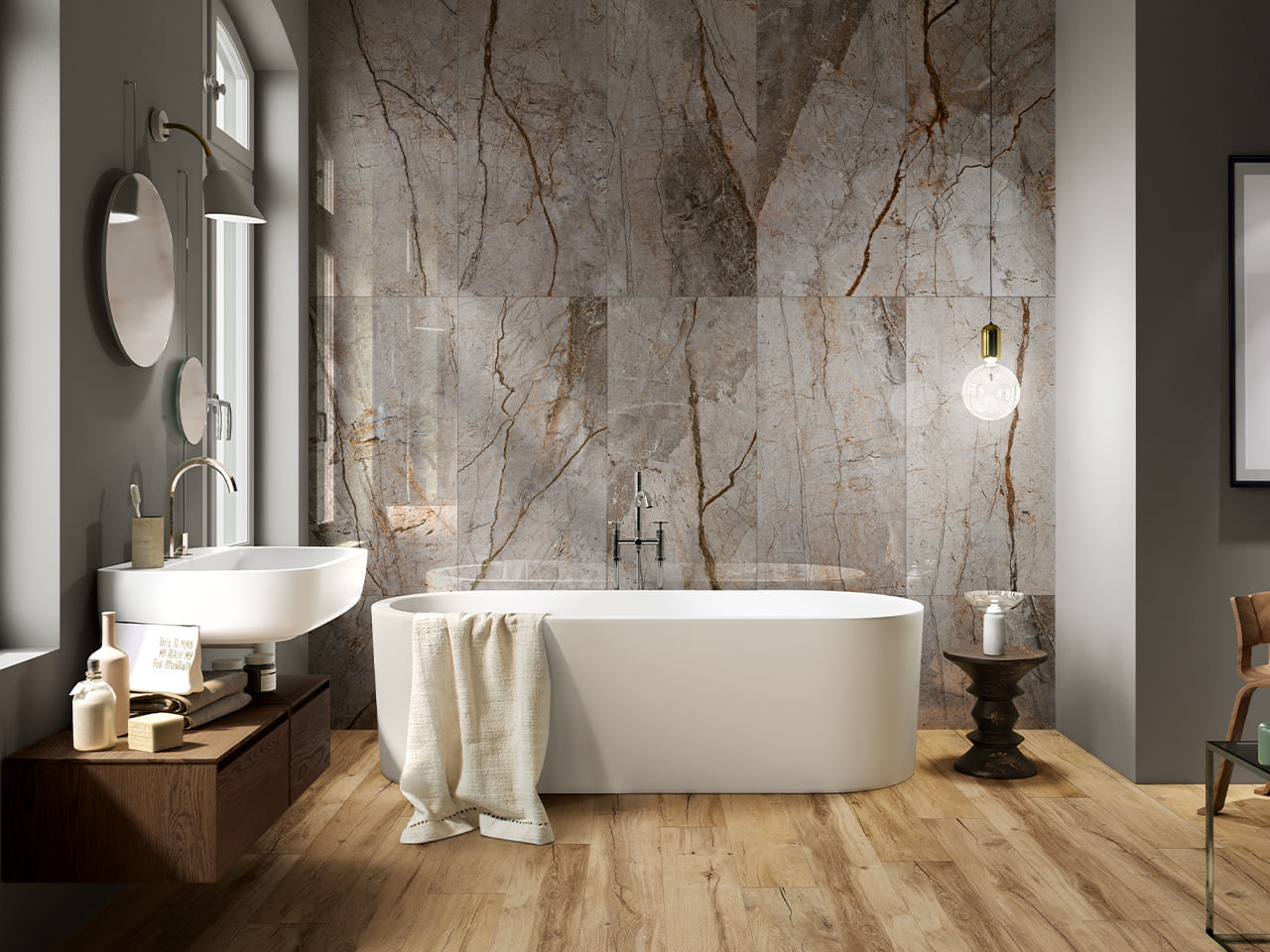 Conseils pour une salle de bain effet marbre et bois