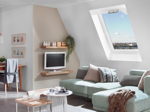 Roto Q White Wood Roof Window 55X98 Solar Opening