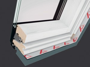Roto Q White Wood Roof Window 55X98 Electric Opening