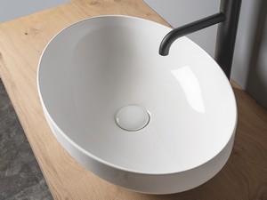 Aufsatzwaschbecken Decus Oval 50 cm aus glänzend weißer Keramik