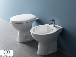Distanziertes Stand-WC Ideal Standard® Quarzo-Eurovit Abfluss auf dem Fußboden Weiß glänzend