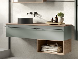 Badezimmermöbel LUMI L140 cm mit 2 Schubladen, Ausführung Nussbaum/mattgrün mit Holzoptik-Aufsatz in Nussbaumporenoptik