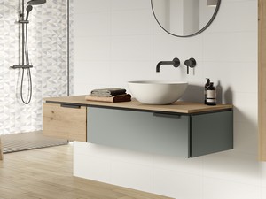 Badezimmermöbel TOUCH 140 cm 1 Schublade links und Aufsatz Eiche mit Astlöchern und 1 Schublade in mattem Salbeigrün