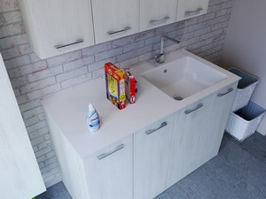 Meuble buanderie BONK 140 cm 4 portes avec lavabo en solid surface droite - Blanc Matrix