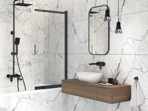 Badewannenwand Prizma mit Schiebetür cm 100 H140 Erw. 58,7-98,1 Glasstärke 6 mm Transparent Profile Schwarz matt