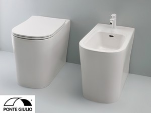 WC à poser adossé au mur Omnia Rimless blanc