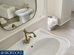 Badezimmerspiegel Sbordoni® Lucca mit Rahmen in Bronze