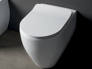 Stand-WC FLO 53 cm versetzter Abfluss, Spülrandlos, Weiß glänzend