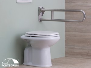Behindertengerechtes Stand-WC/Bidet Standard H40 cm Abfluss an der Wand Weiß