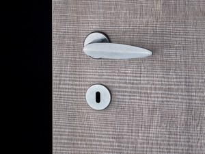 Vela Handle for Hinged Door Satin Chrome