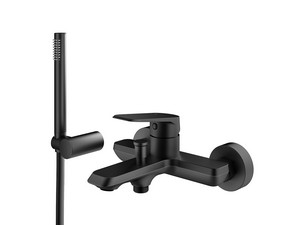 Lune Bathtub Group with Matt Black Equipment