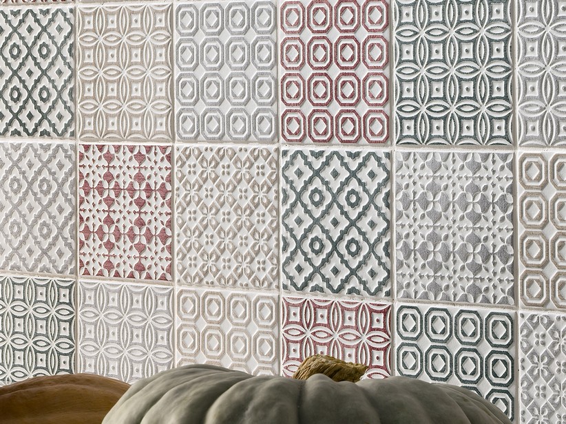 Carrelage Batik décor cerise 10x10 patchwork rouge