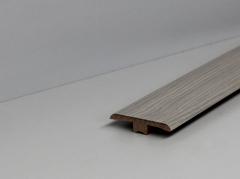 Profilé de finition couvre-joints chêne blanc MDF longueur 2,4m