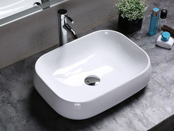 Waschbecken aus Keramik