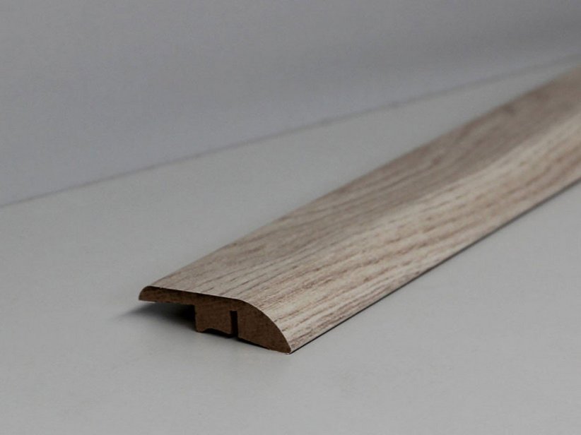 Profilé barre de seuil dénivelé chêne blanchi MDF longueur 2,4m