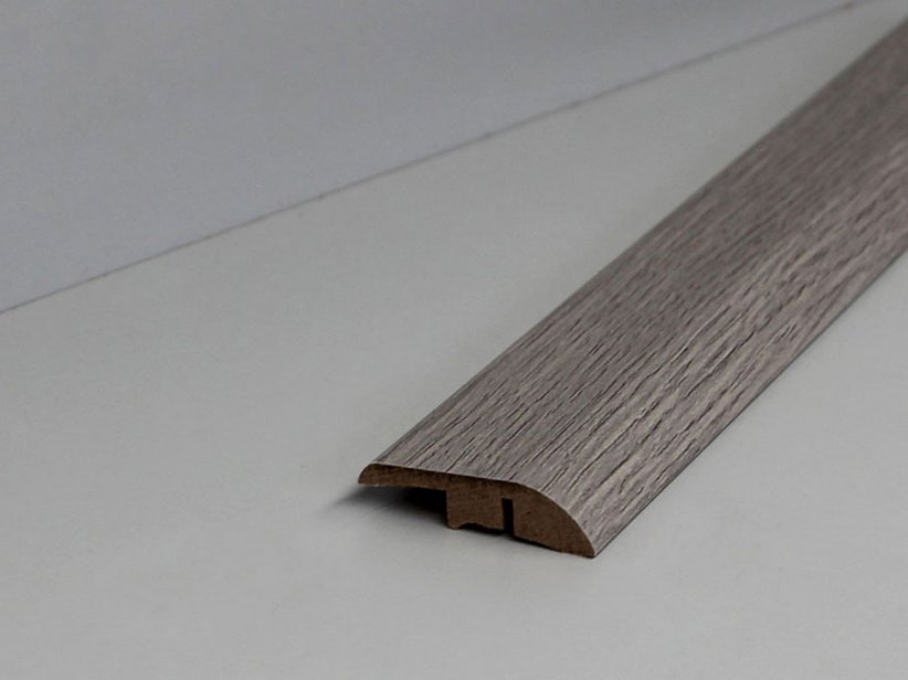 Profilé barre de seuil dénivelé chêne taupe MDF longueur 2,4m