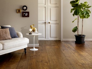 Antiqued Natural Oak Parquet Plank Smoothed - Yacht Large Brown